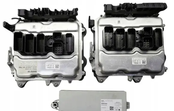 BMW X5 F15 Engine control unit/module 8643126