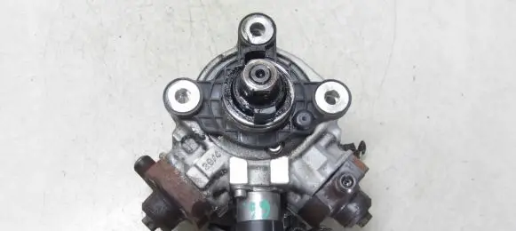 Volvo XC60 Fuel injection high pressure pump 0445010681