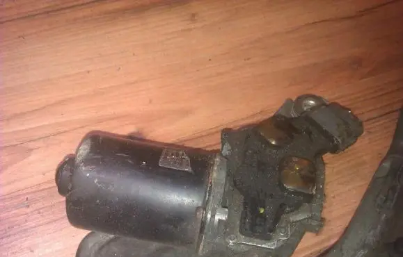 Nissan Almera N16 Wiper motor 28800bm400