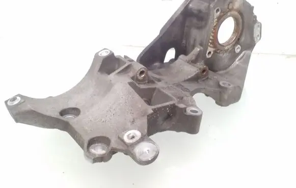 Volkswagen Golf VI Engine mounting bracket 03l903143k