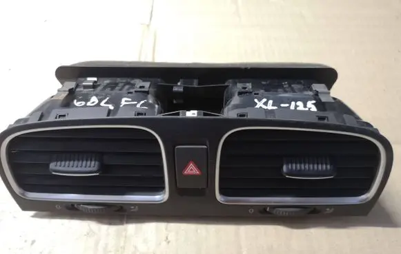 Volkswagen Golf VII Dash center air vent grill 5K0815735D 5K0819728
