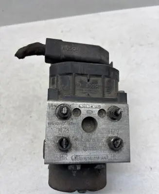 Volkswagen PASSAT B5 ABS Pump 8E0614111AN 0265216563 0273004282