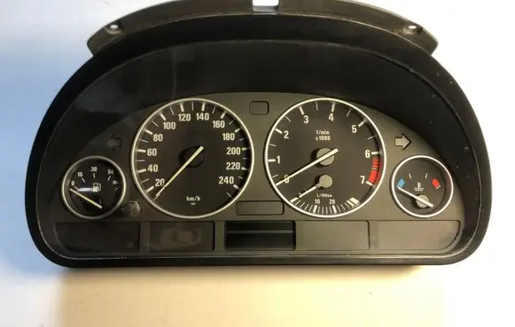 BMW 5 E39 Speedometer (instrument cluster) 6914909 62116914909 110008735