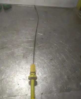 Peugeot 206+ Oil level dip stick 