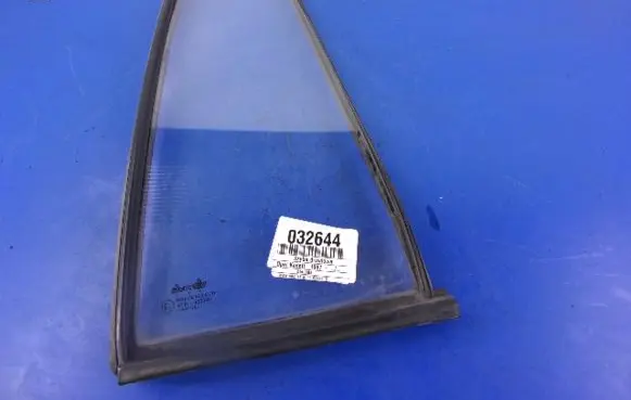 Opel Kadett E Rear door window glass