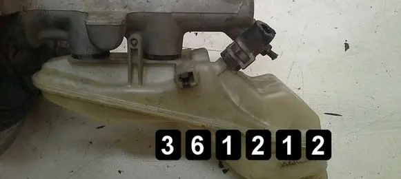 Toyota Corolla E120 E130 Master brake cylinder 2000d4d 744712514