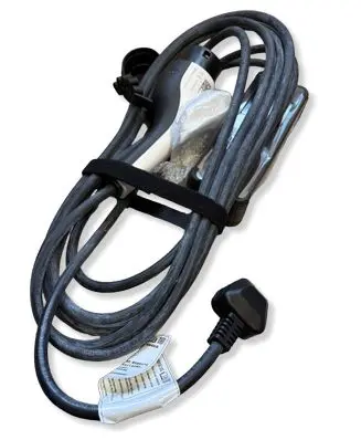 Hyundai Ioniq 5 Electric car charging cable 91686GI060 EG060KC