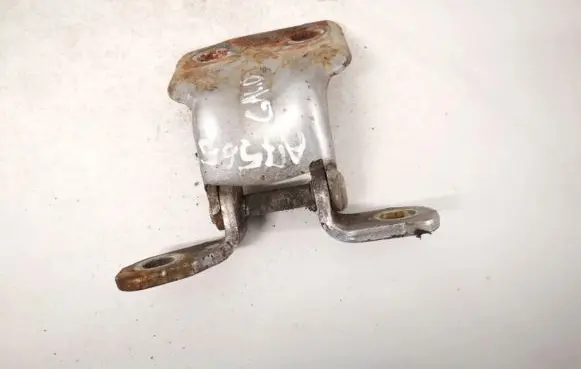 KIA Carens I Rear door lower hinge