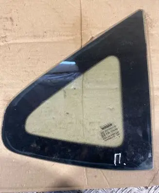 Nissan Qashqai Rear side window 43R00048 DOT24M188AS2 AS2