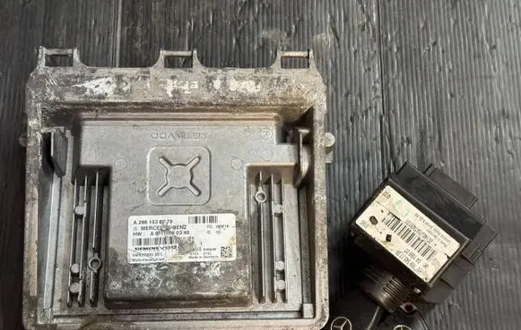 Mercedes-Benz A W169 Engine control unit/module A2661538779 A0014460340 A0010460340
