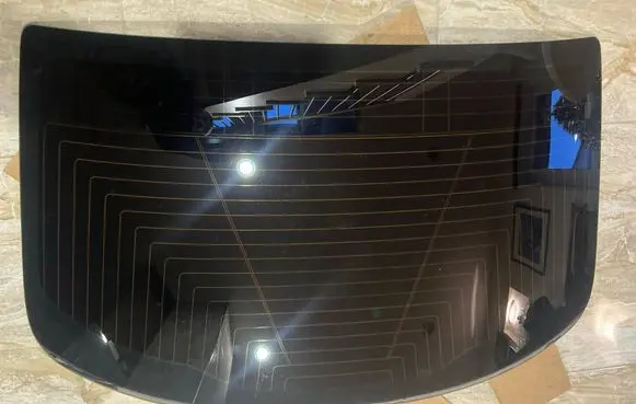 Maserati Ghibli Rear windscreen/windshield window E000233