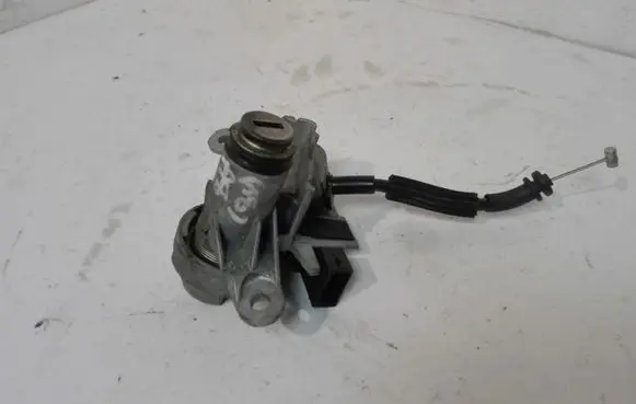 Audi A8 S8 D3 4E Tailgate/trunk/boot lock/catch/latch 4E0827573