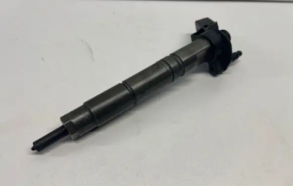 Mercedes-Benz ML W164 Fuel injector A6420700587