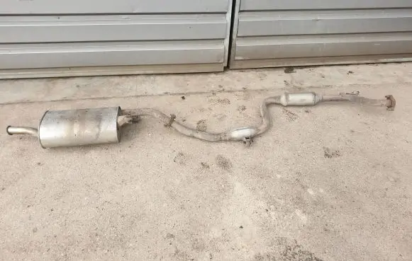 Mitsubishi Carisma Rear muffler/silencer tail pipe 