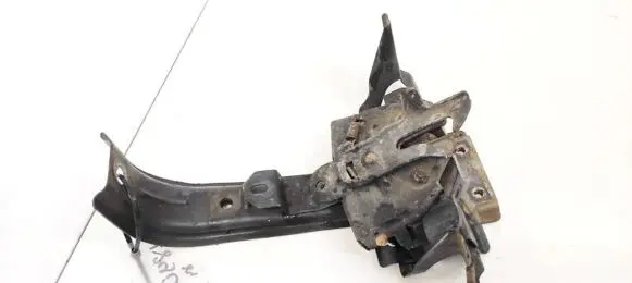 Mitsubishi Grandis Engine bonnet/hood lock/catch