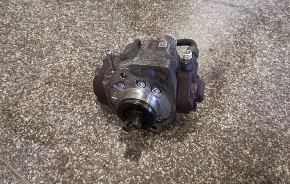 Mazda 6 Fuel injection high pressure pump 2940000621