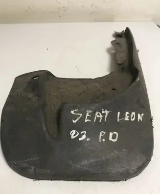 Seat Leon (1M) Front mudguard 1M0075111