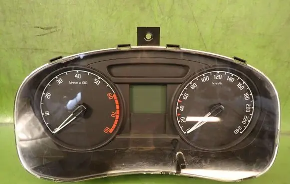 Skoda Fabia Mk2 (5J) Speedometer (instrument cluster)