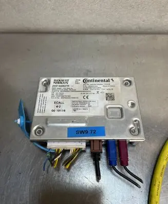 Renault Arkana Trunk lid opening control unit 