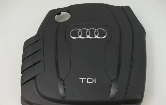 Audi A5 Sportback 8TA Engine cover (trim) 03L103925AB