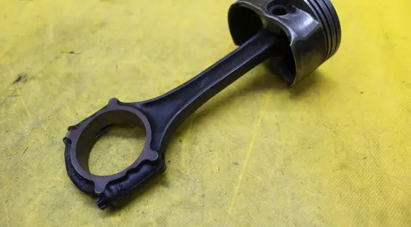 Mercedes-Benz A W169 Piston with connecting rod