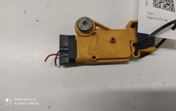Opel Signum Airbag deployment crash/impact sensor BKS0008W98U 13102028