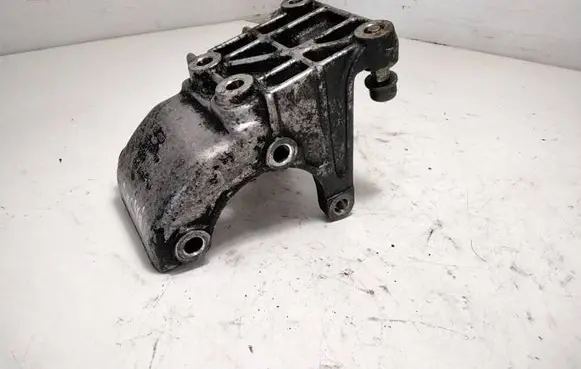 Volkswagen PASSAT B3 Power steering pump mounting bracket 021145169D