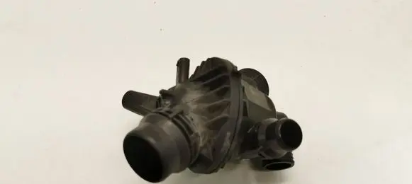 BMW X3 F25 Thermostat housing 7586783