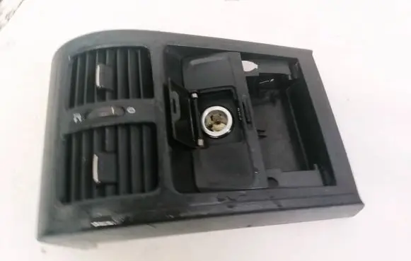 Volkswagen PASSAT B6 Dash center air vent grill 3C0864298P