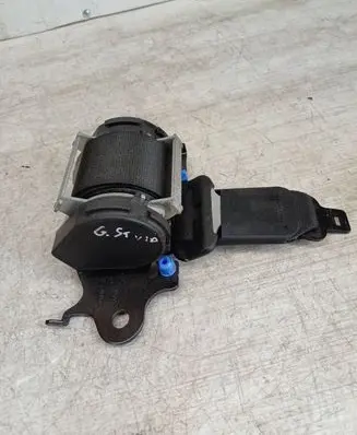 Middle seatbelt (rear)