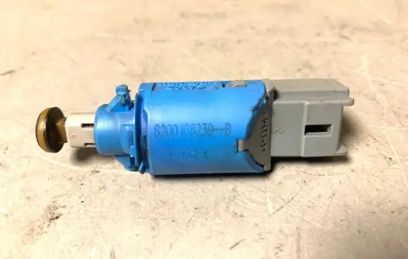 Clutch pedal sensor