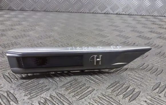 Opel Tigra B Front indicator light 93162218