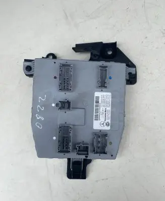 Mercedes-Benz C W205 Comfort/convenience module A2059006330 5DK01077278 A2229021514