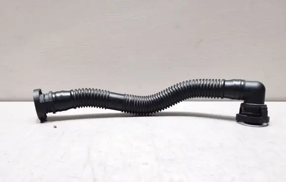 Skoda Octavia Mk2 (1Z) Breather hose/pipe 06A131127L