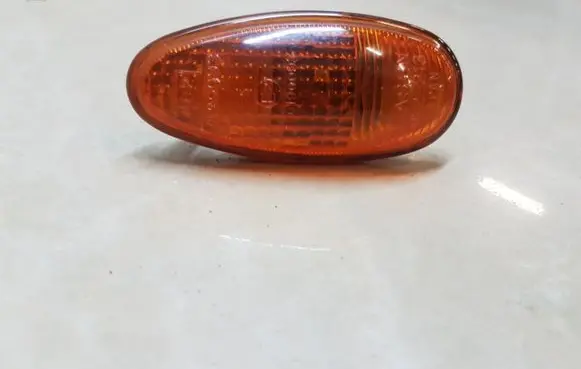 Mitsubishi Pajero Sport I Front fender indicator light