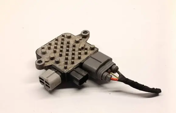 Coolant fan relay