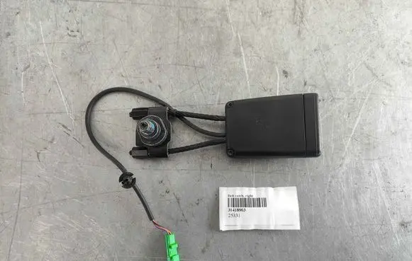 Volvo XC60 Front seatbelt buckle 31418903