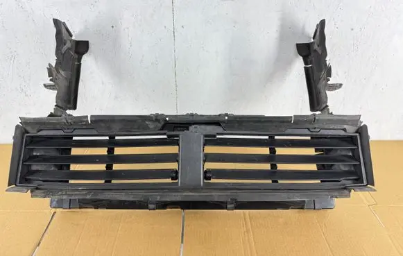 BMW X1 U11 Intercooler air guide/duct channel 5A112F9