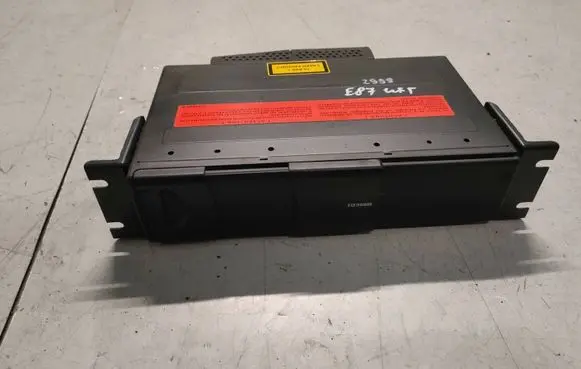 BMW 1 E81 E87 CD/DVD changer 9133083
