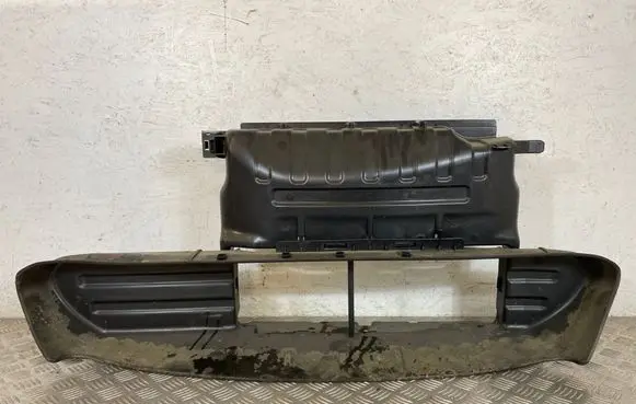 Renault Zoe Intercooler air guide/duct channel 626534251R 215541324R