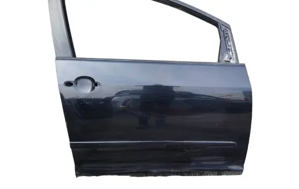 Volkswagen Golf Plus Front door upper hinge 5M0831412