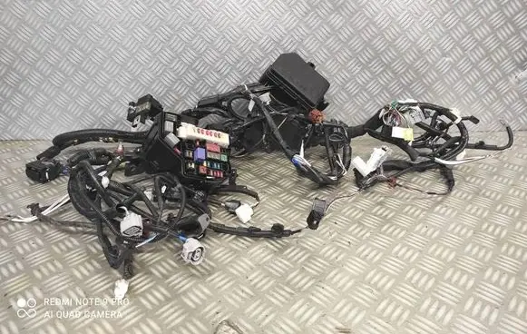 Toyota Yaris Engine installation wiring loom 821150UE40C 26092017 16051234
