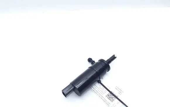 BMW 1 E82 E88 Headlight washer pump 6973097 67126973097