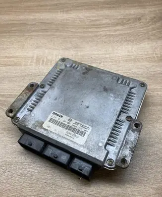Renault Laguna II Engine control unit/module ECU 8200163528 0281011101