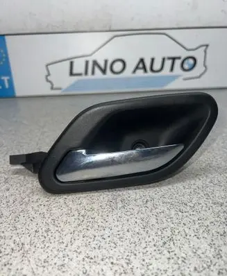 BMW 5 E39 Front door interior handle 8226049