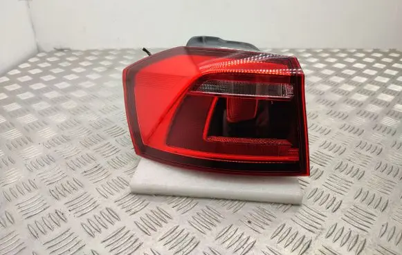 Volkswagen Golf Sportsvan Rear/tail lights 510945095S 510945257