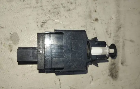 Volvo S60 Brake pedal sensor switch 8622064