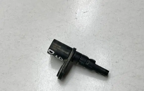 Volvo XC40 ABS rear brake sensor 32214293 8888762802 0265004203