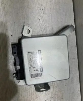Toyota Yaris Power steering control unit/module 896500D334