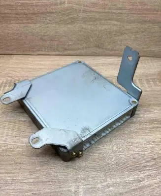 Mitsubishi Galant Engine control unit/module ECU MD333002 1758000512
